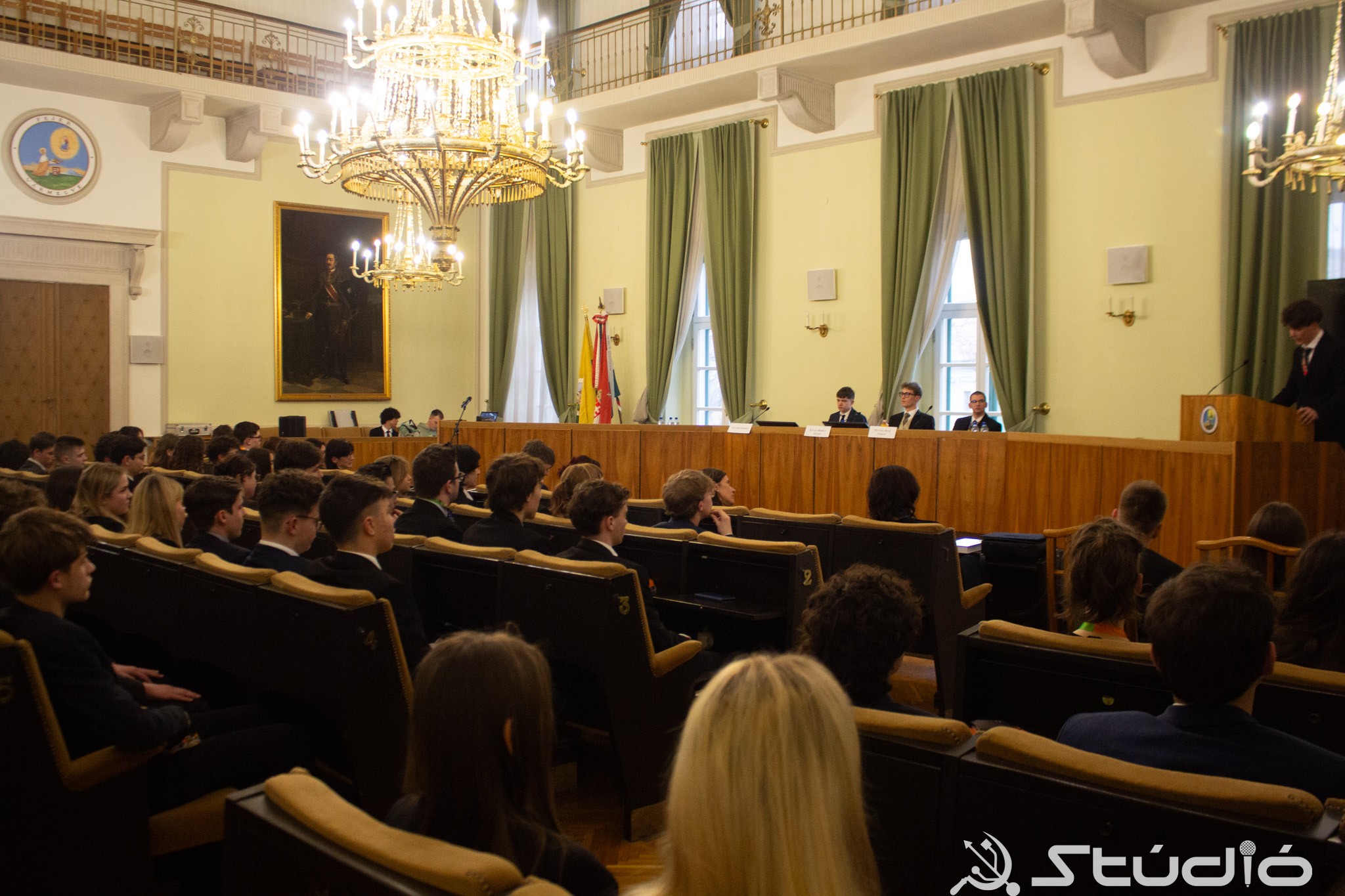 A Vármegyeháza Dísztermében ünnepélyes formában nyitottuk meg a rendezvényt.